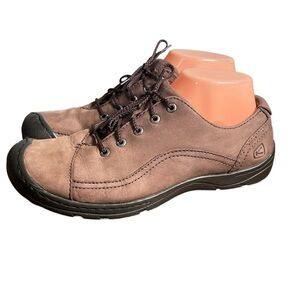 Keen Sterling City Women's Size 8.5 Brown Nubuck Lace Up Oxfords 1007700